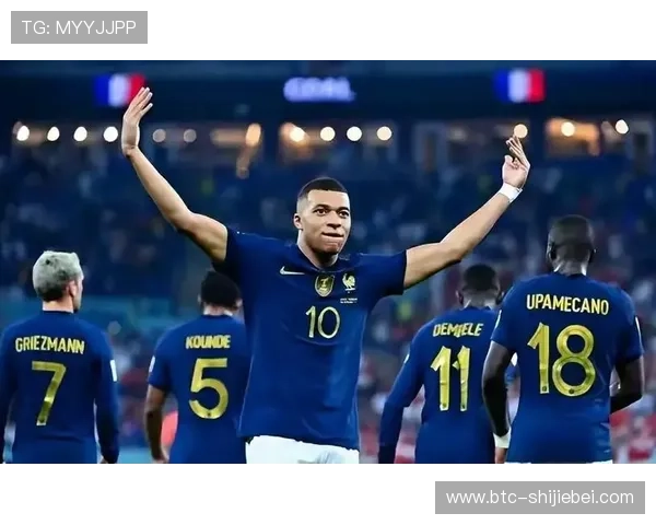 卡塔尔世界杯新闻评论：明星球员表现点评与最佳阵容推荐